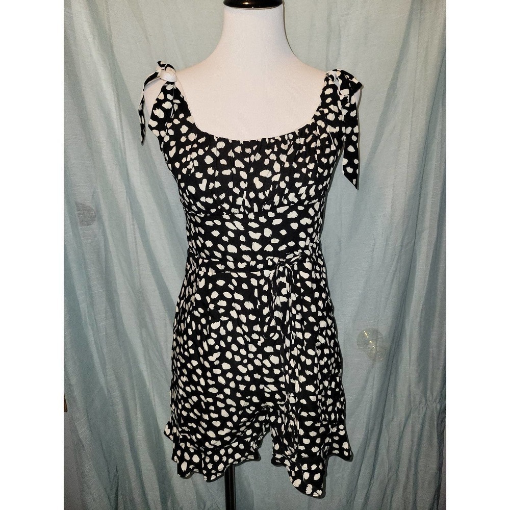 NWOT Dressy black and cream Romper small